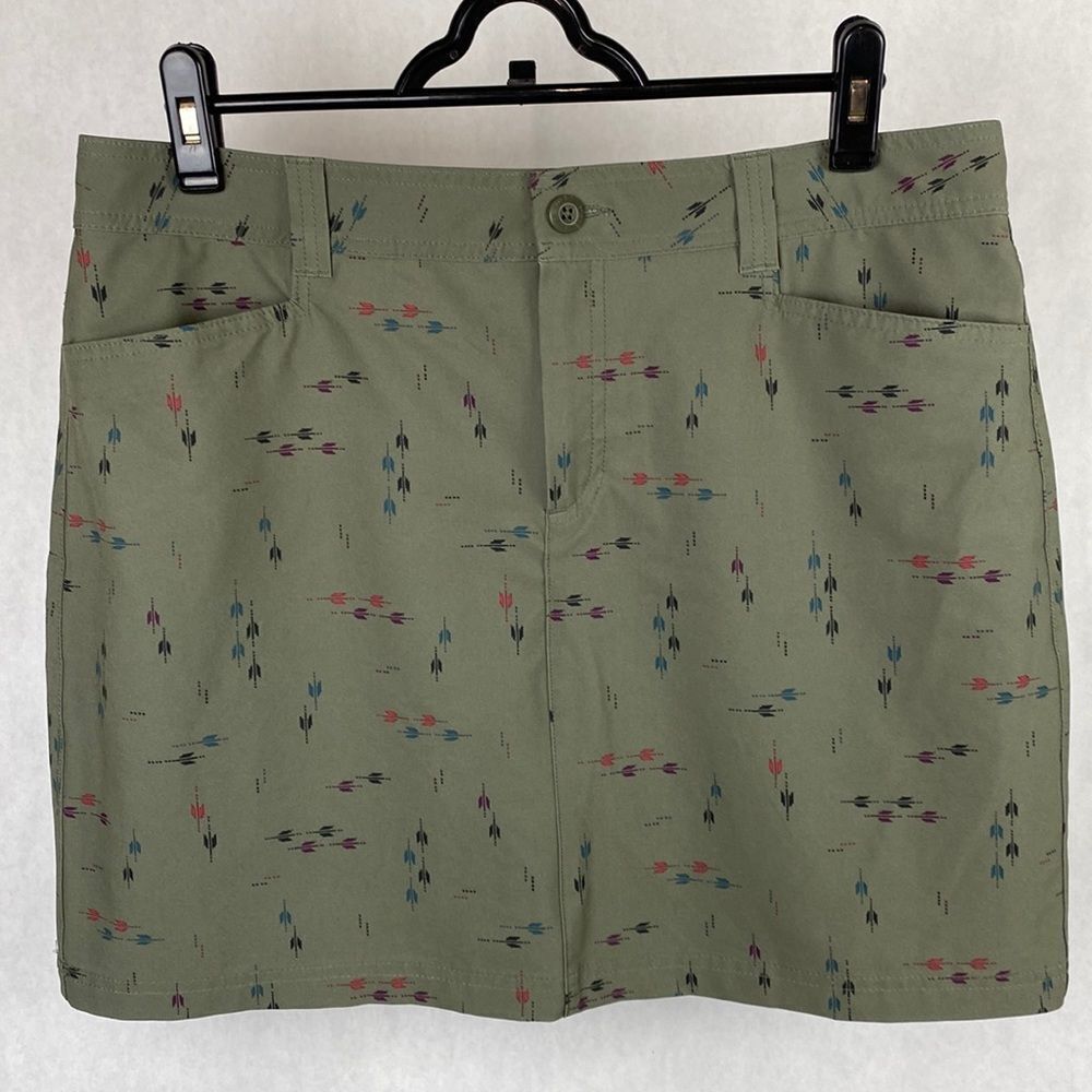 Eddie Bauer Skort Ladies Adventurer 2.0 Skirt Arrow Print Size 12